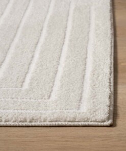 Scandinavian Rug - Contour Edge Cream - close up, thumbnail