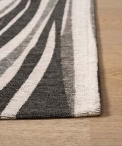 Marble rug - Weave Marble grey/black - close up, thumbnail