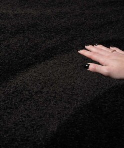 Round velvet rug - Flair black - close up