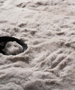 Fluffy rug - Comfy Deluxe light grey - close up, thumbnail