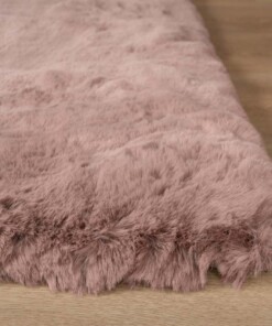 Square fluffy rug - Comfy Deluxe pink - close up, thumbnail