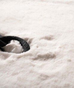 Square fluffy rug - Comfy Deluxe white - close up