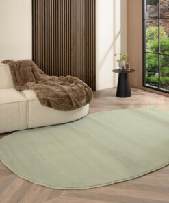 Organic shaped rug - Ease Pebble soft green