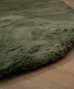 Fluffy rug organic - Comfy Plus olive green - close up, thumbnail
