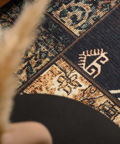 Patchwork rug - Fade No.1 olive green - close up, thumbnail