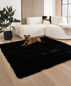 Square fluffy rug - Comfy Deluxe black - sfeer