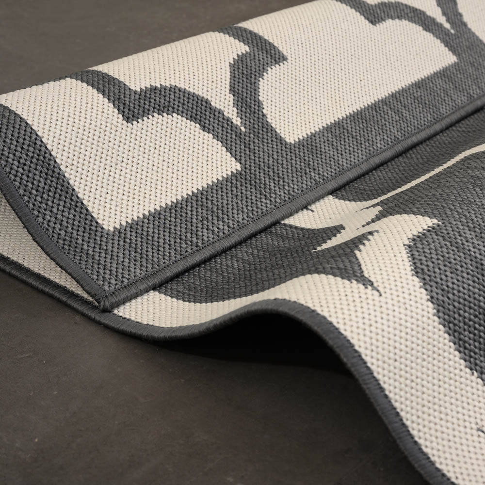 Retro outdoor rug - Flip Lucky grey - close up Retro outdoor rug - Flip Lucky grey - close up