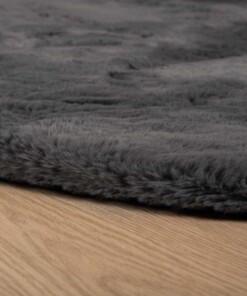 Thick oval rug​ - Comfy plus dark grey - close up, thumbnail