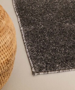 Square low pile rug - Fine grey