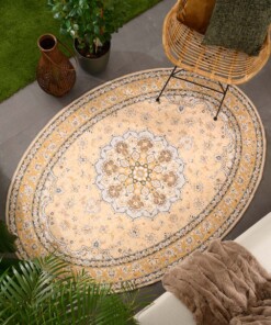 Oval outdoor rug vintage - Valenca Nova yellow - sfeer