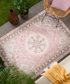 Outdoor rug vintage - Valenca Nova purple/pink - sfeer