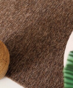 Square low pile rug - Lush brown