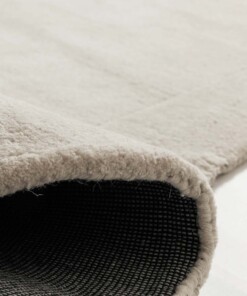 Organic wool rug - Flyt Pebble ivory - close up, thumbnail