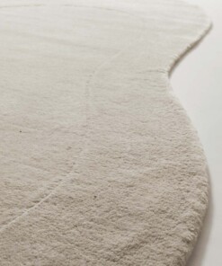 Organic wool rug - Flyt Pebble ivory - close up, thumbnail