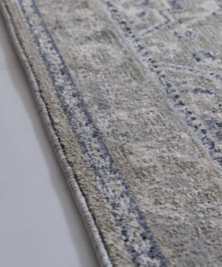 Vintage rug - Classic Marjorie green - close up, thumbnail