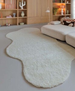 Organic shaped rug - Tjørne Swell ivory - sfeer