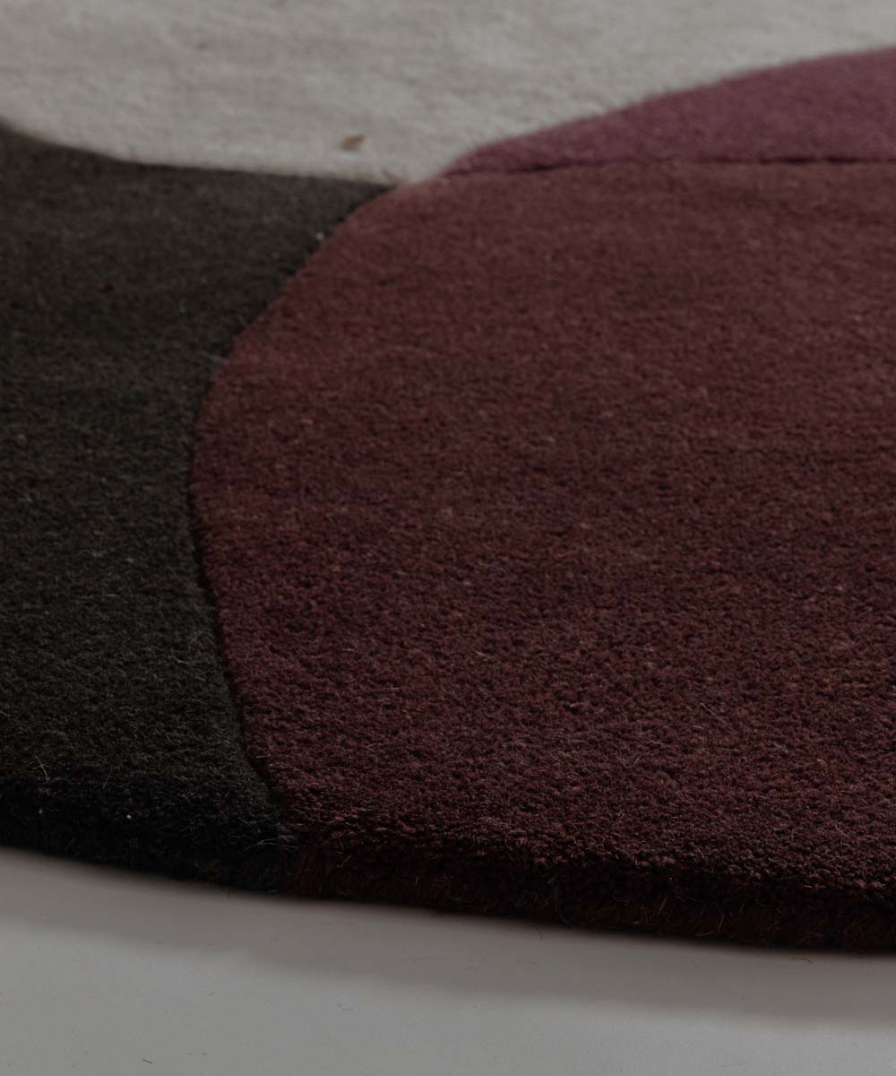 Round wool rug - Dune purple - close up Round wool rug - Dune purple - close up