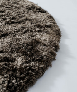Round velvet rug - Auréa taupe - close up, thumbnail