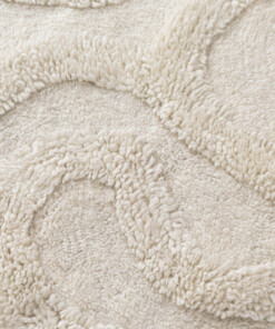 Designer rug​ - Tjørne Bris ivory - close up, thumbnail