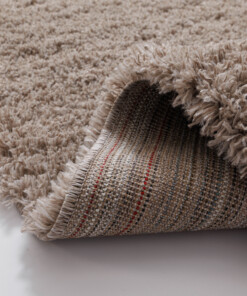 Square thick rug - Cozy Shaggy beige - close up, thumbnail
