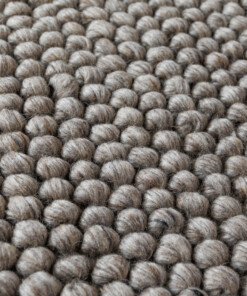 Round wool rug - Fjell sand color - close up, thumbnail