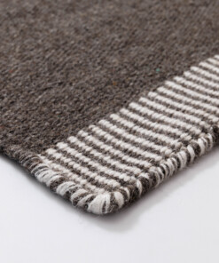 Wool rug - Grund taupe - close up