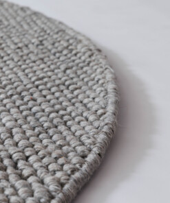 Round wool rug - Løkke light grey - close up