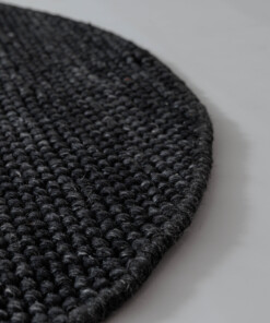 Round wool rug - Løkke black - close up