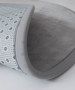 Round play mat - Pluffy light grey - close up