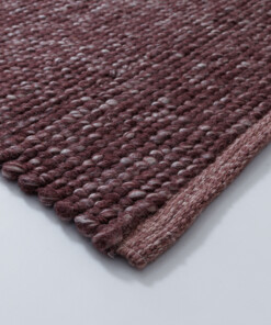 Wool rug - Silvull burgundy - close up, thumbnail