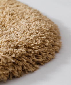 Round shaggy rug​ - Sveve beige - close up, thumbnail