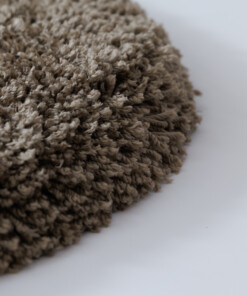 Round shaggy rug​ - Sveve taupe - close up, thumbnail