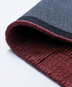 Wool rug - Tavle burgundy - close up, thumbnail