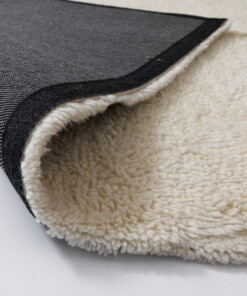 Designer rug​ - Tjørne Elv ivory - close up, thumbnail