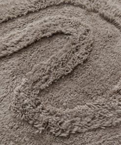 Designer rug​ - Tjørne Bris taupe - close up, thumbnail